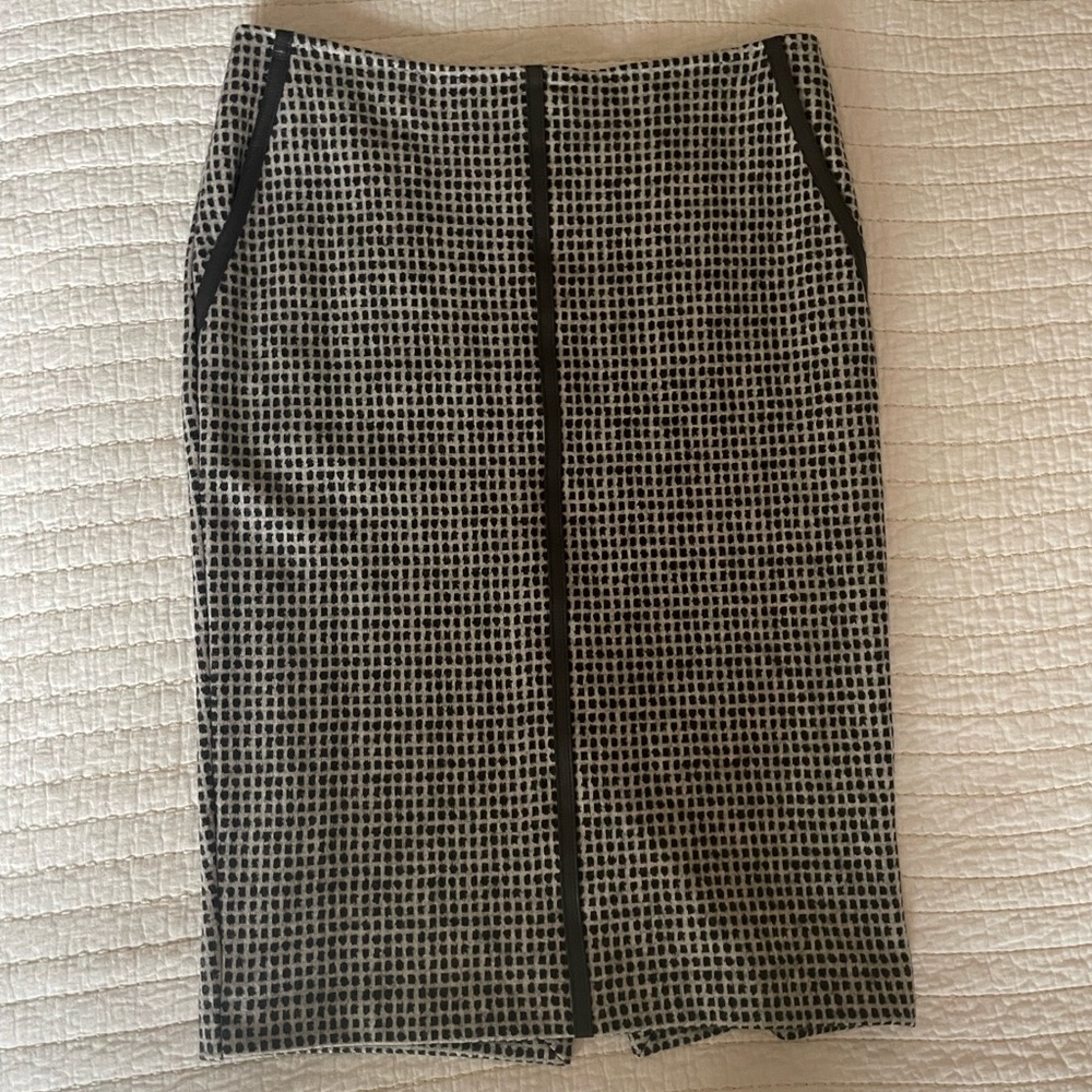 Max Mara Wool Knee Length Pencil Skirt with Leather Detail
